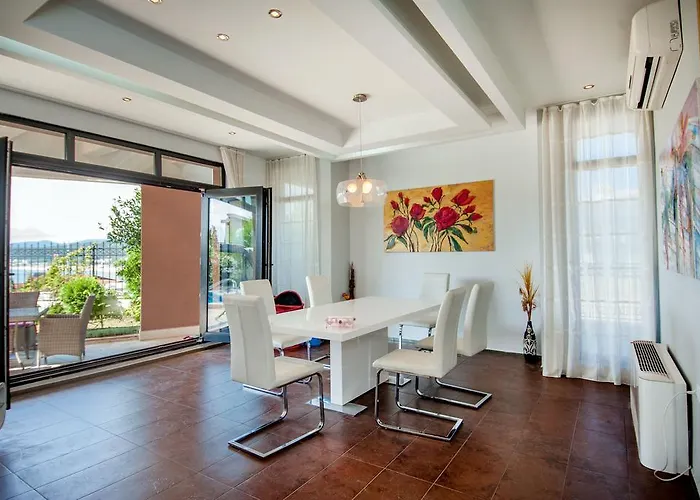 Luxury House On Buzhaka Созополь