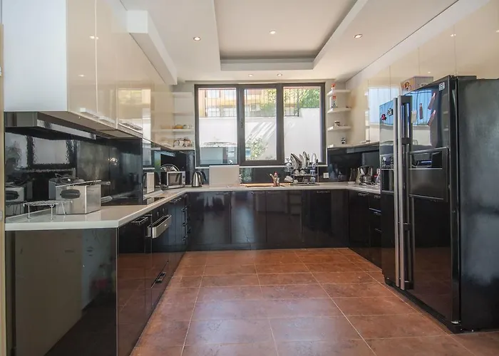 Luxury House On Buzhaka Вилла