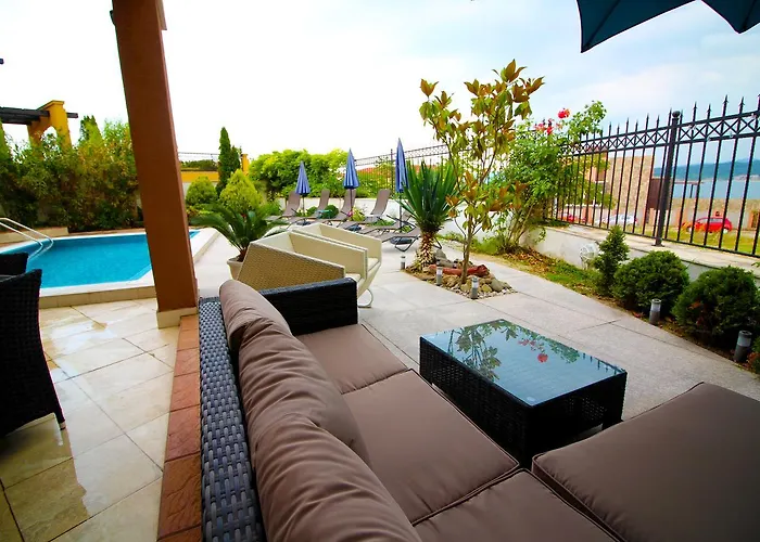 Luxury House On Buzhaka