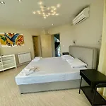 ヴィラ Luxury House On Buzhaka