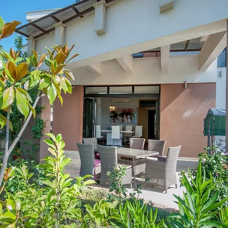 Villa Luxury House On Buzhaka