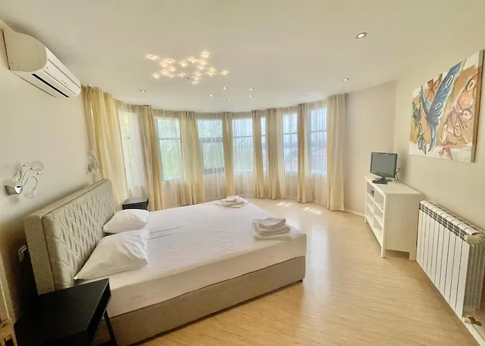 ヴィラ Luxury House On Buzhaka