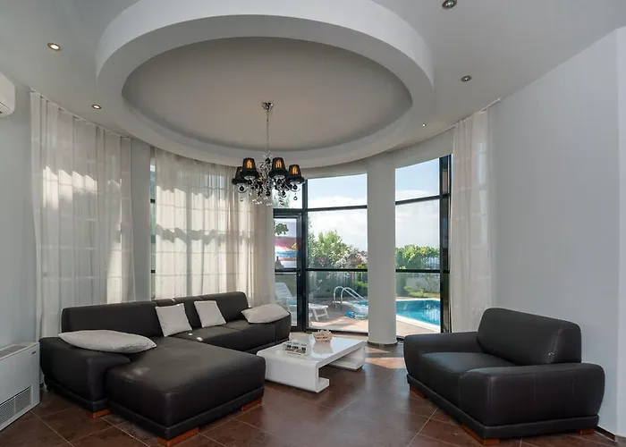 Luxury House On Buzhaka *